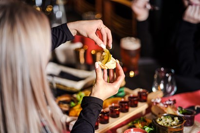 Regionalny obiad z degustacją alkoholi w Krakowie – Aquarius