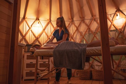 Glamping w Jurcie "Zakochany Chan" dla Dwojga w Bieszczadach