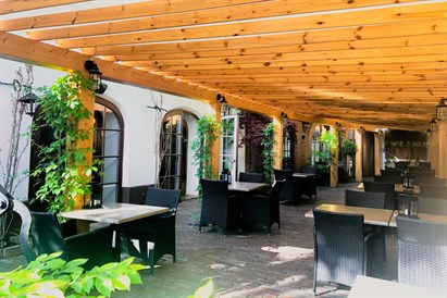 Spotkanie z przyjaciółmi w Wilanowie - Restauracja Kuźnia Kulturalna