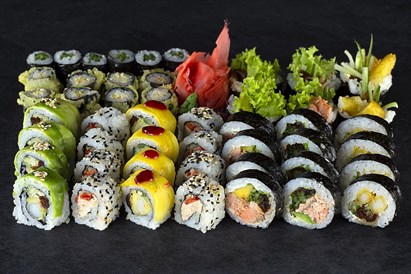 Romantyczna Kolacja Sushi w Warszawie (Bergamotki)